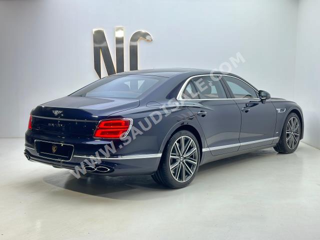 2021 بنتلي كونتيننتل فلاينج سبير