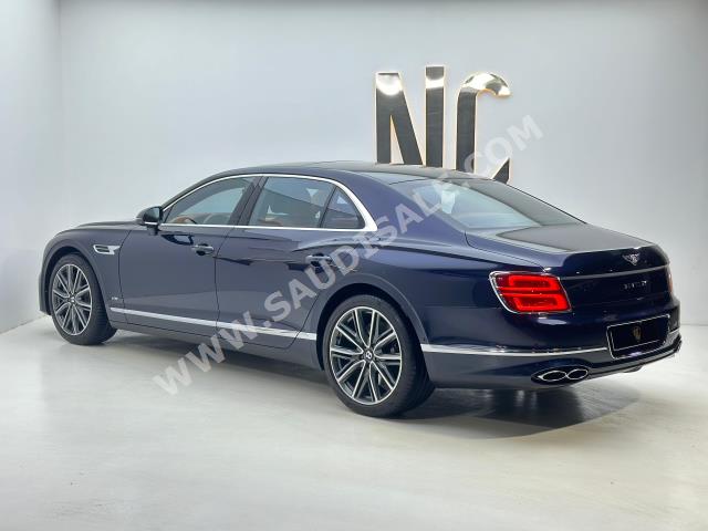 2021 بنتلي كونتيننتل فلاينج سبير