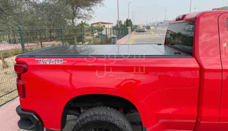 2021 شفروليه سلفرادو تريل بوس