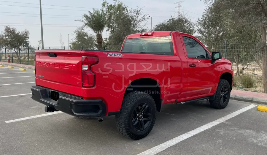 2021 شفروليه سلفرادو تريل بوس