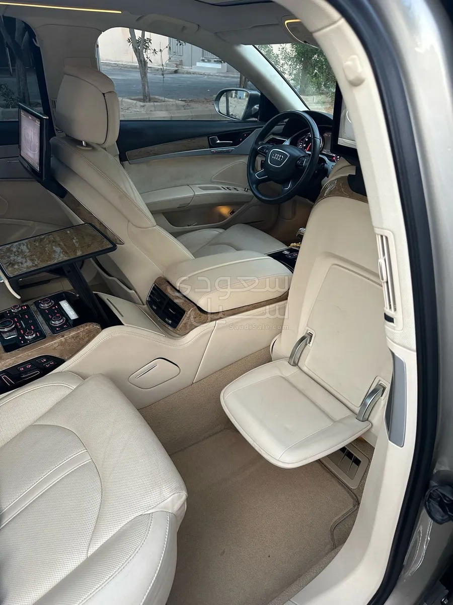2011 اودي اي 8