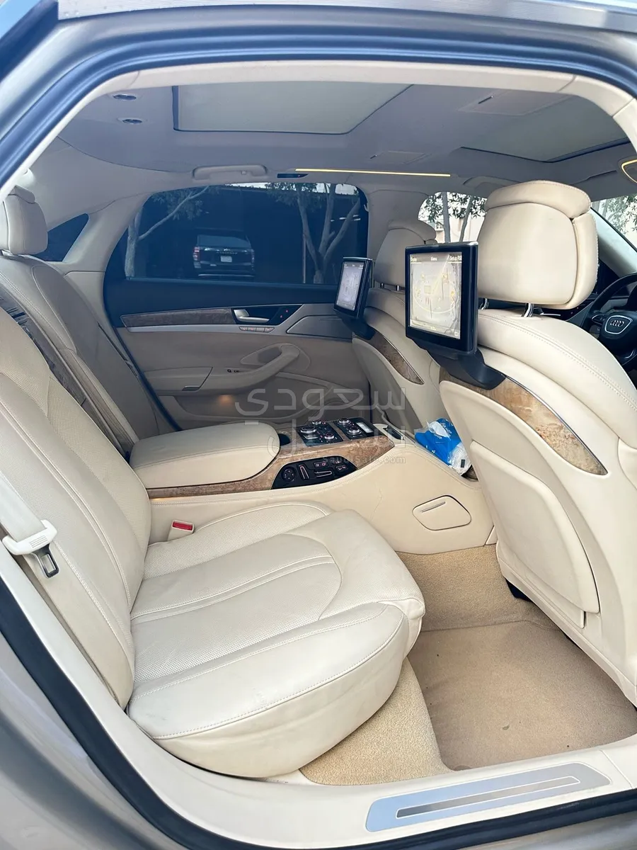 2011 اودي اي 8