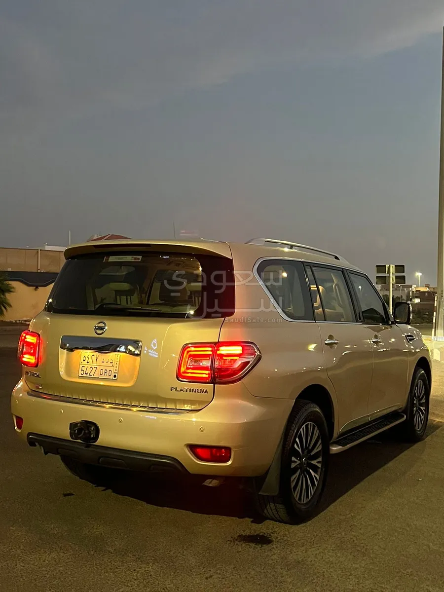 2017 نيسان باترول بلاتينيوم