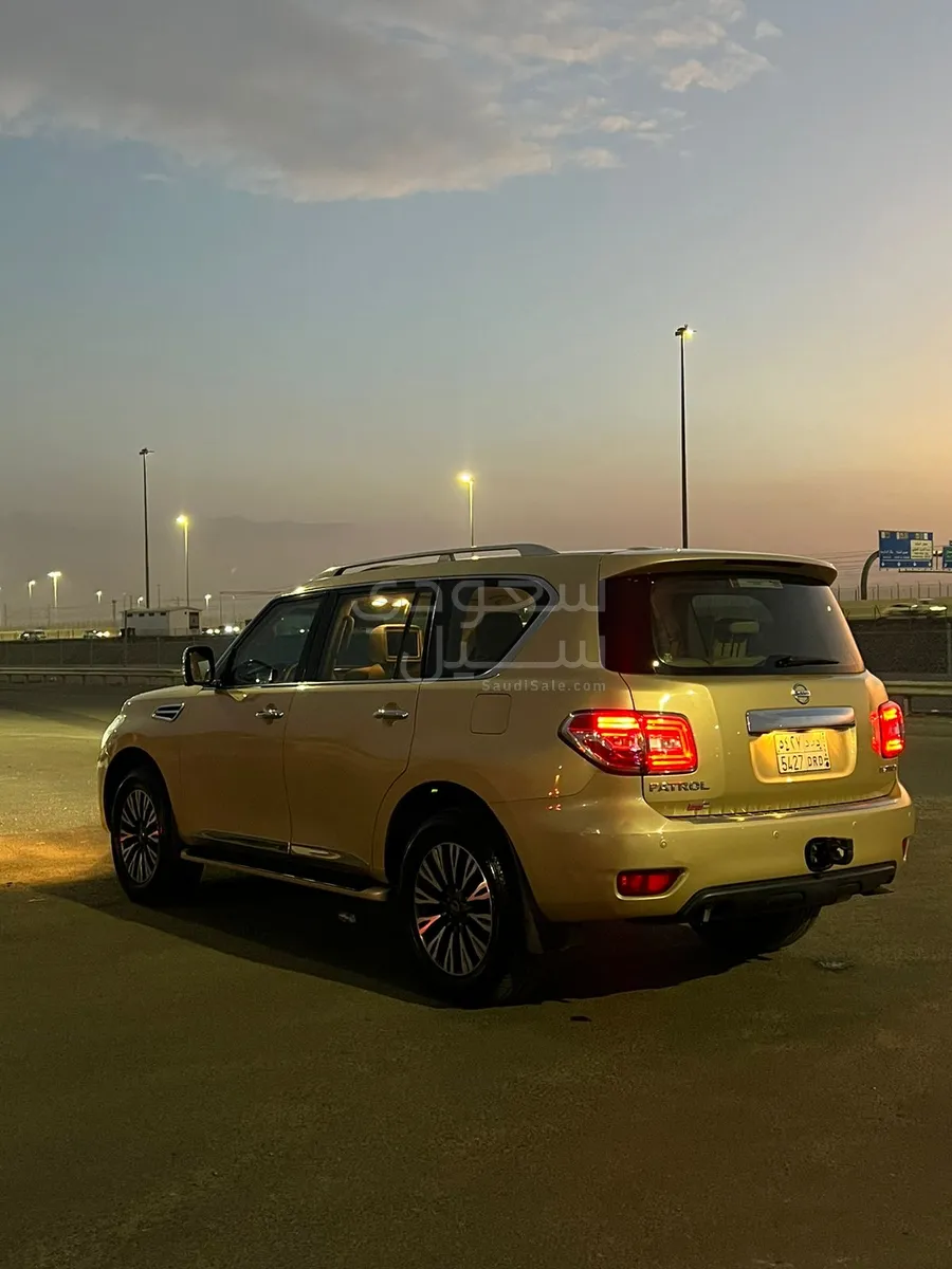 2017 نيسان باترول بلاتينيوم