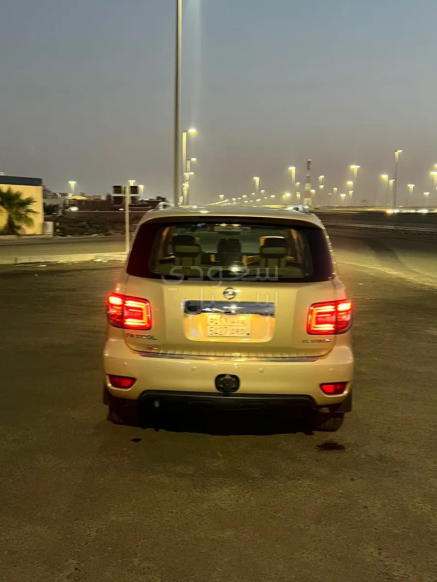 2017 نيسان باترول بلاتينيوم