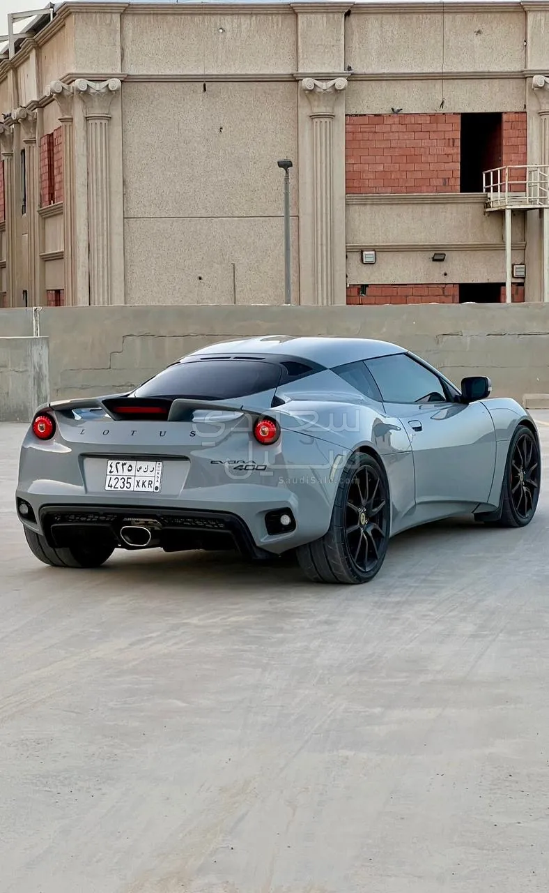 2019 لوتس ايفورا