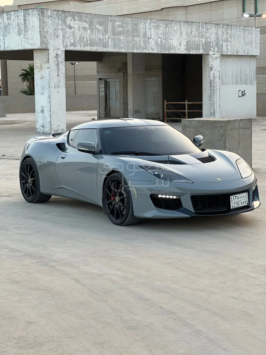 2019 لوتس ايفورا