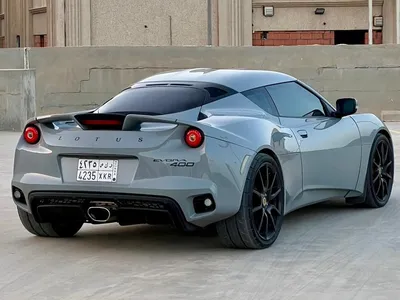 2019 لوتس ايفورا