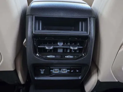 2024 Jeep Grand Cherokee Limited blus