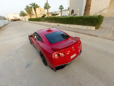 2019 نيسان جي تي - ار