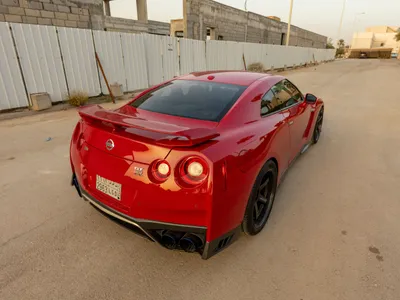 2019 نيسان جي تي - ار