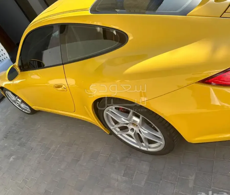2011 بورش 911 كاريرا 4 اس