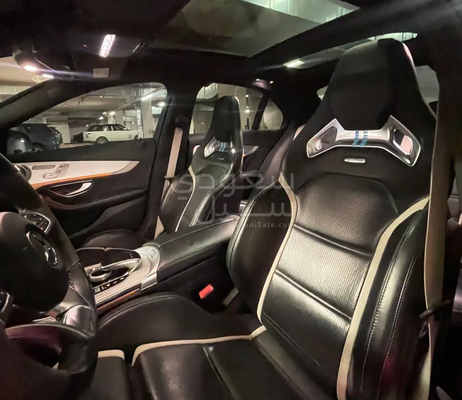 2017 Mercedes-Benz C 63S AMG