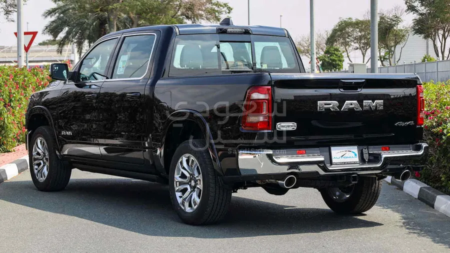 2024 دودج رام 1500 لونج هورن