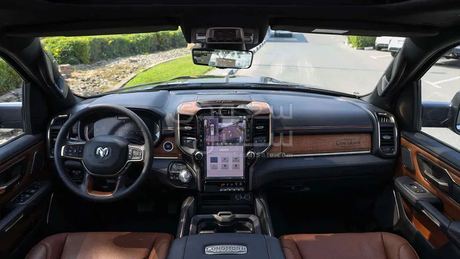 2024 دودج رام 1500 لونج هورن