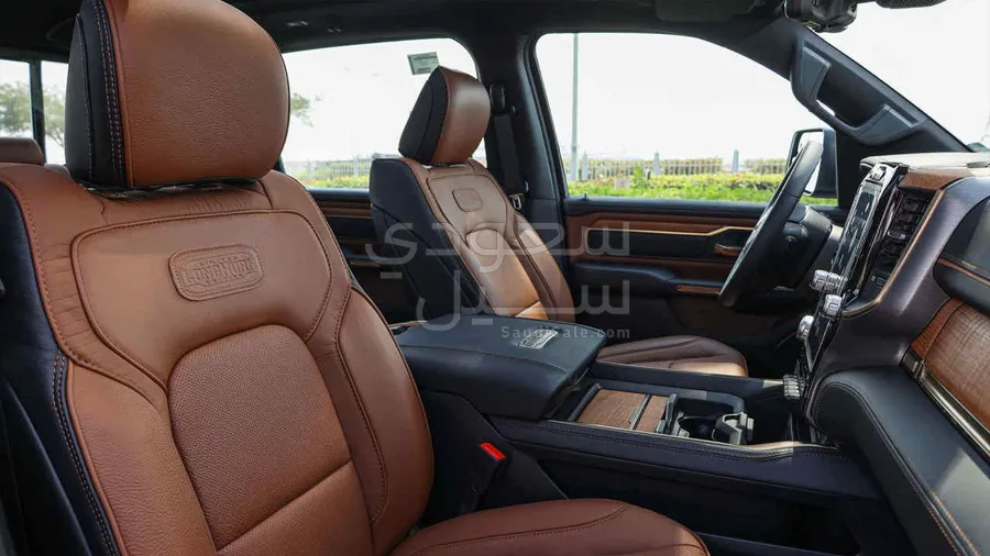 2024 دودج رام 1500 لونج هورن