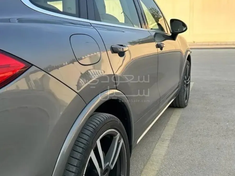 2014 بورش كايين اس