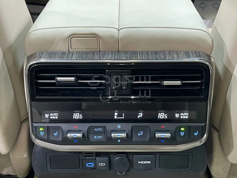 2022 تويوتا لاند كروزر في اكس ار