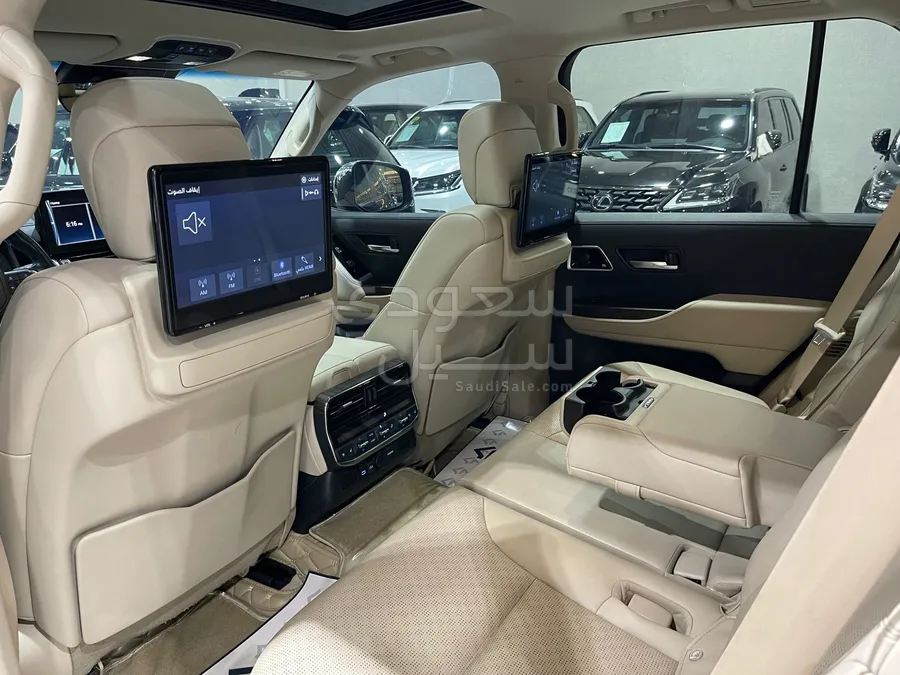 2022 تويوتا لاند كروزر في اكس ار