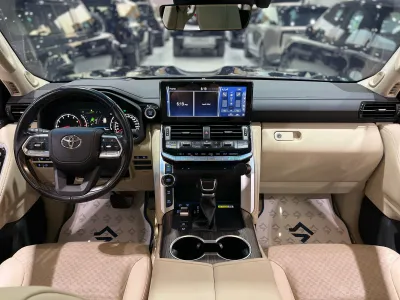 2022 تويوتا لاند كروزر في اكس ار