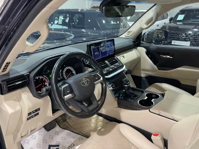 2022 تويوتا لاند كروزر في اكس ار