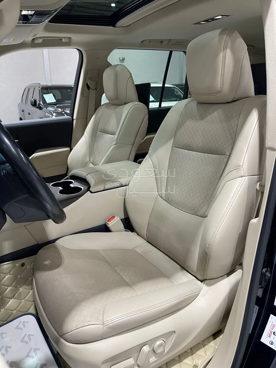 2022 تويوتا لاند كروزر في اكس ار