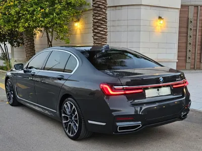 2021 بي ام دبليو الفئة السابعة 730 إل أي