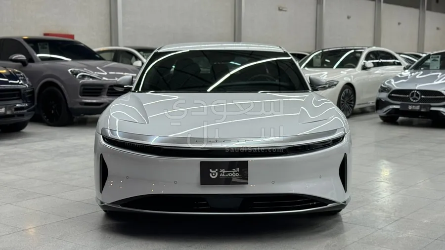 2023 لوسيد اير بيور