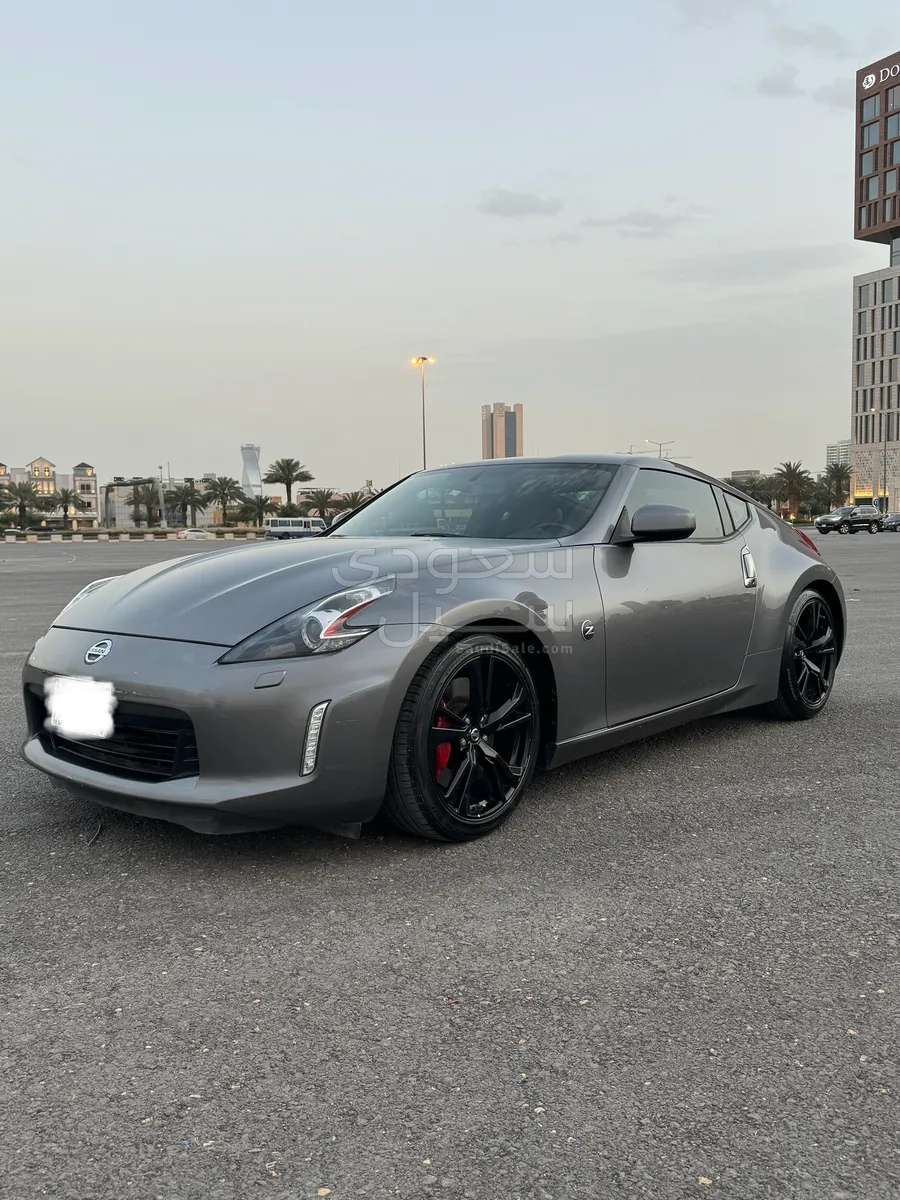 2020 Nissan Z 370