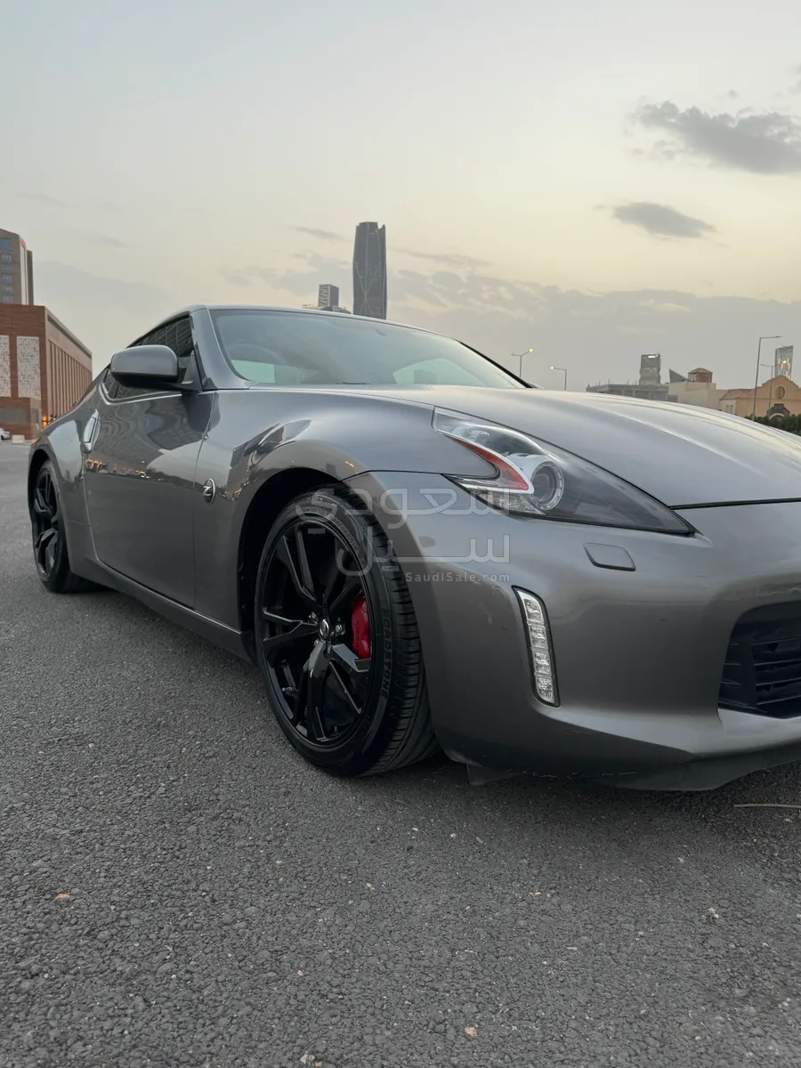 2020 Nissan Z 370