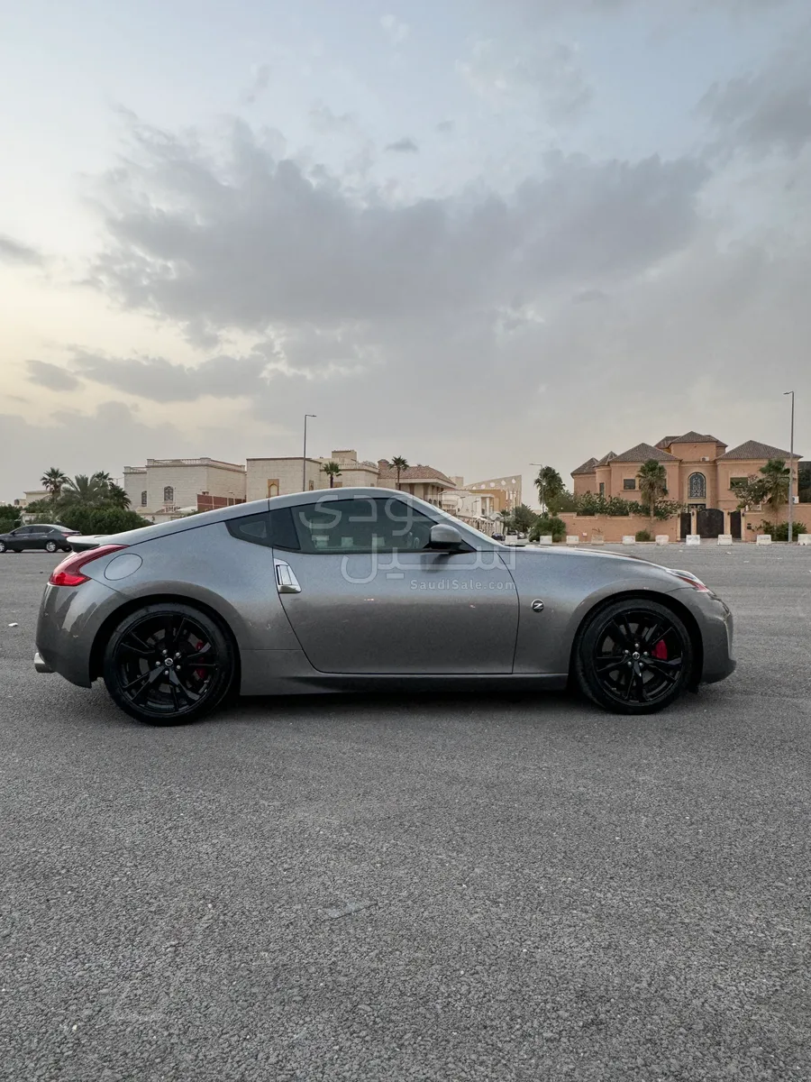 2020 Nissan Z 370