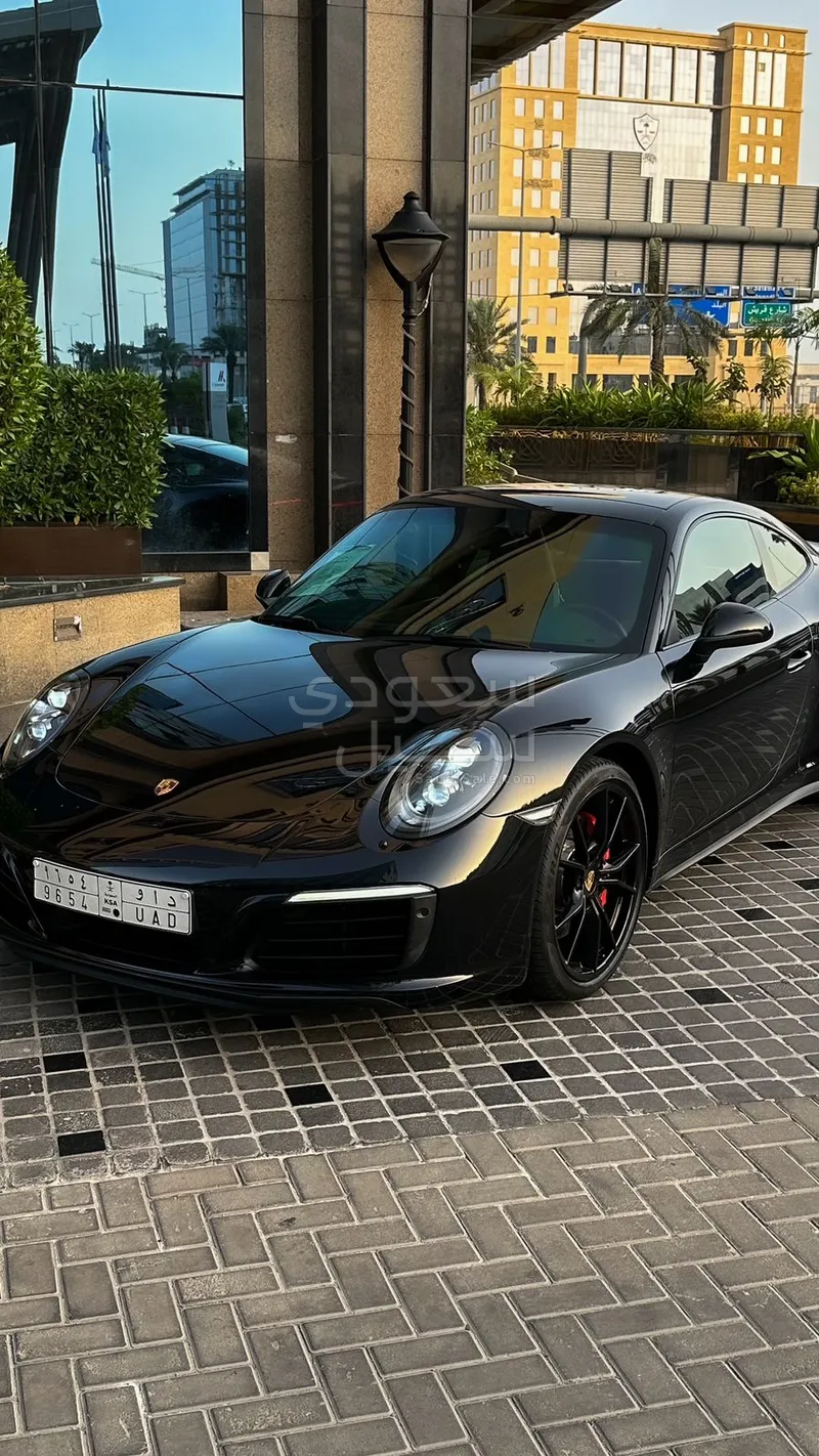 2017 Porsche 911 Carrera 4S