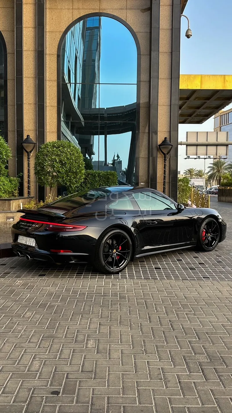 2017 Porsche 911 Carrera 4S