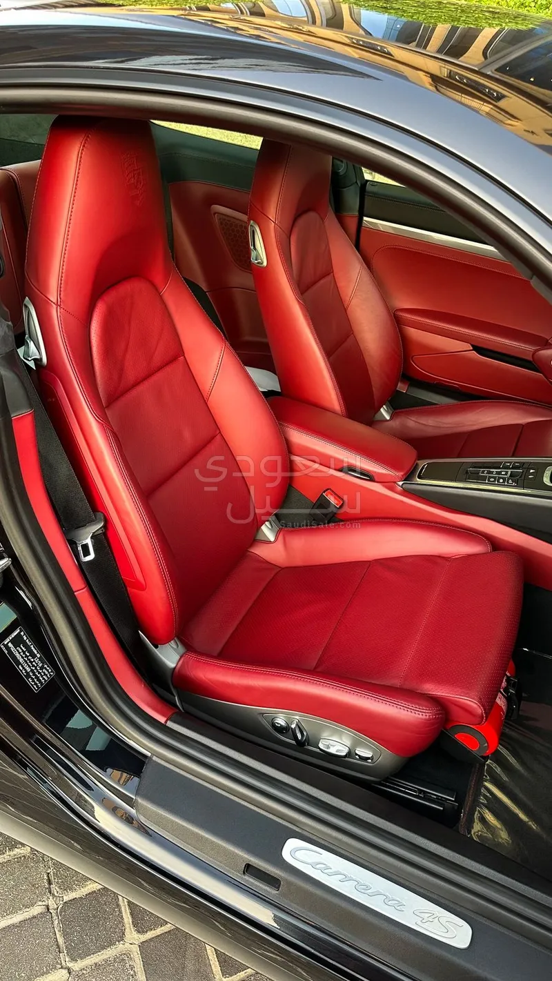 2017 Porsche 911 Carrera 4S