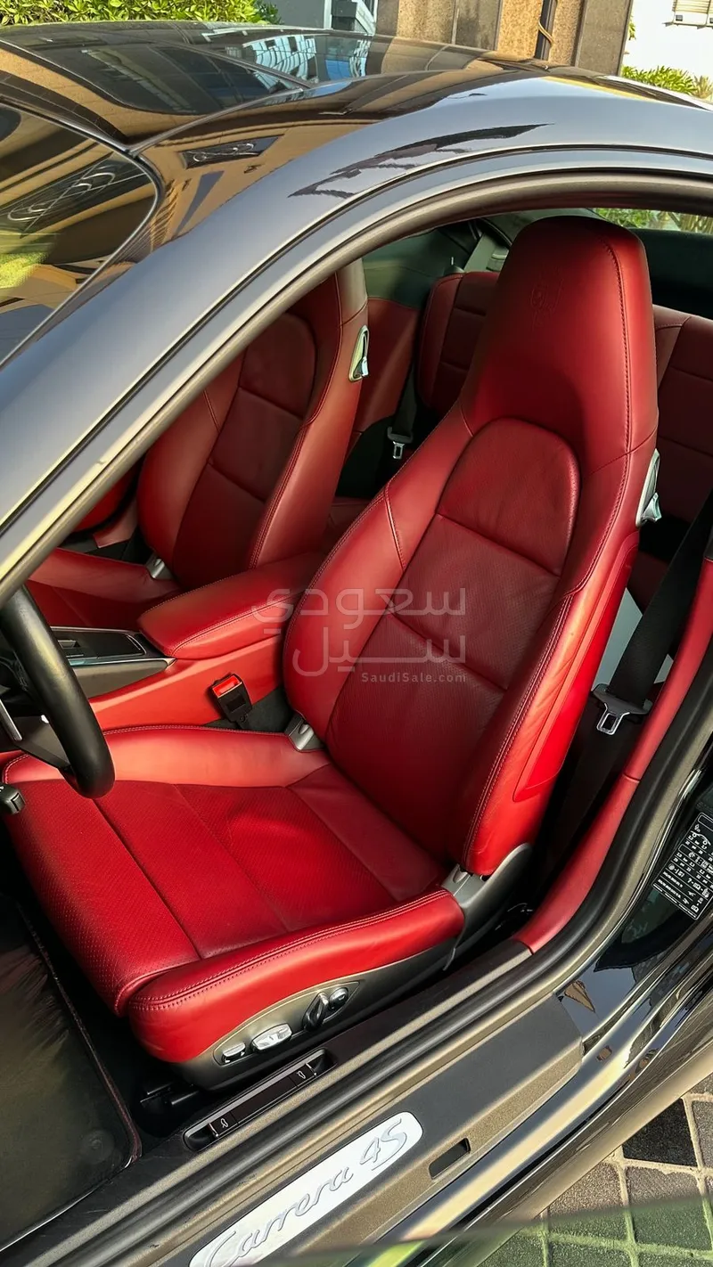 2017 Porsche 911 Carrera 4S