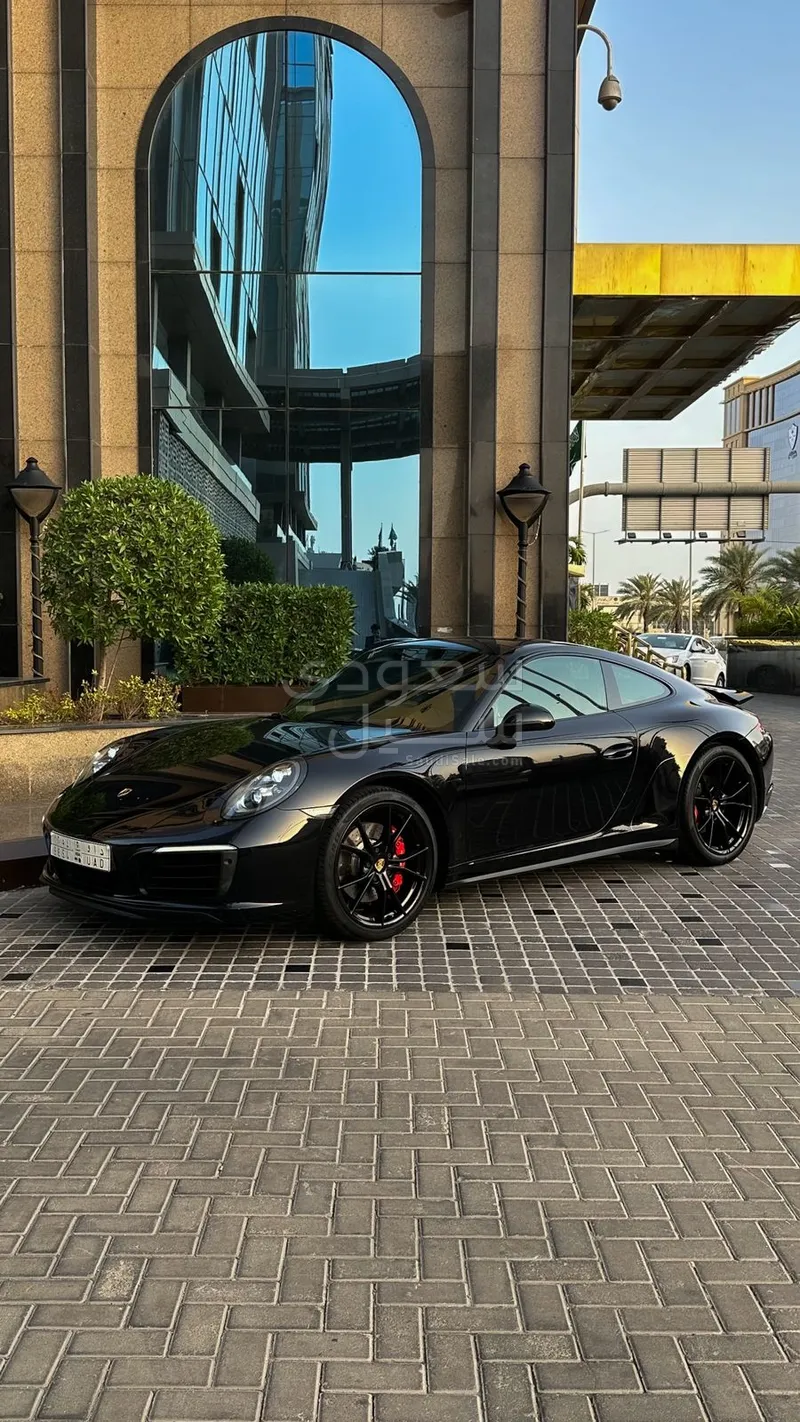 2017 Porsche 911 Carrera 4S