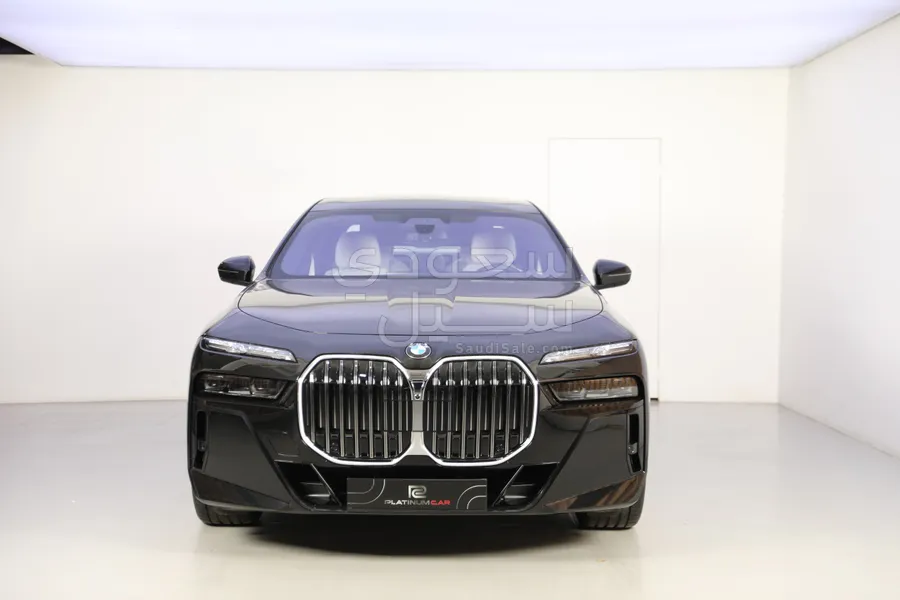 New 2024 2024 BMW 7 Series 740i Black color For Sale | Saudi Sale سعودي سيل