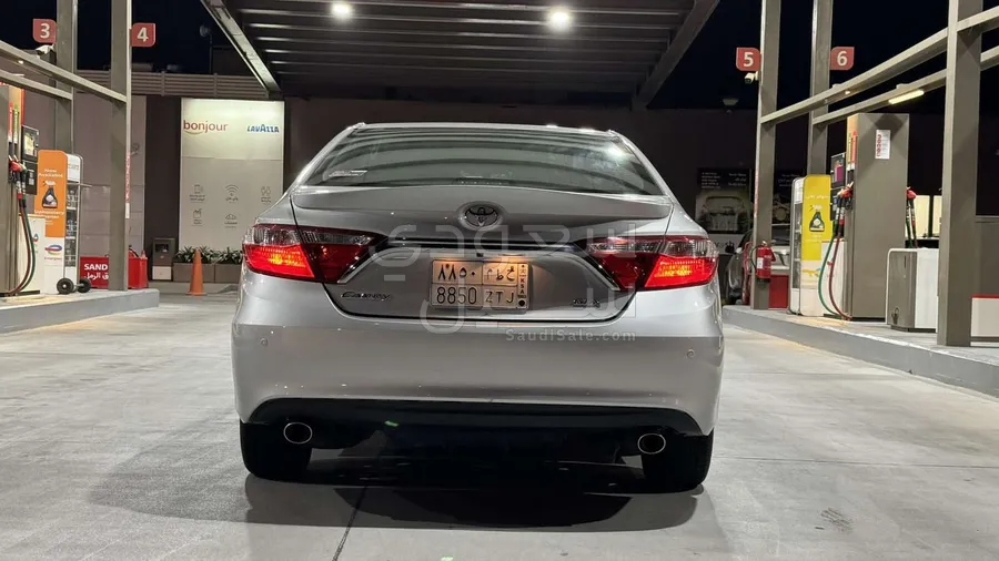 2017 Toyota Camry GLX