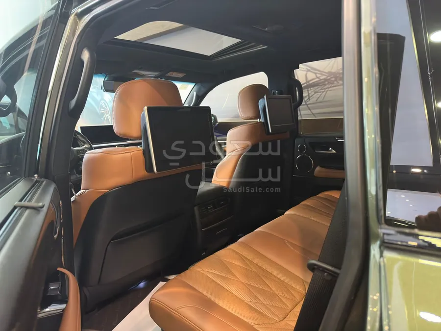 2021 Lexus LX 570 S
