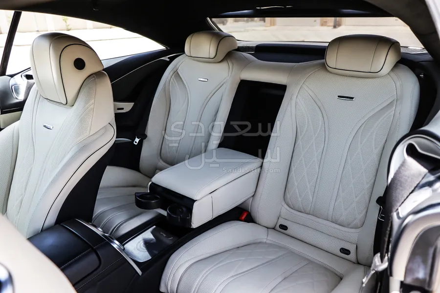 2014 مرسيدس - بنز إس 63 كوبيه