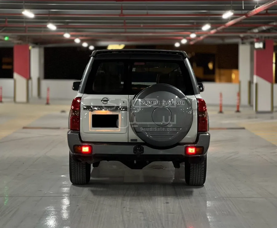 2020 Nissan Patrol Super Safari