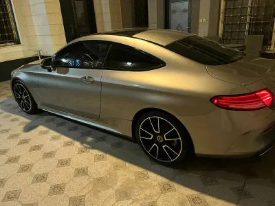 2019 Mercedes-Benz C 300