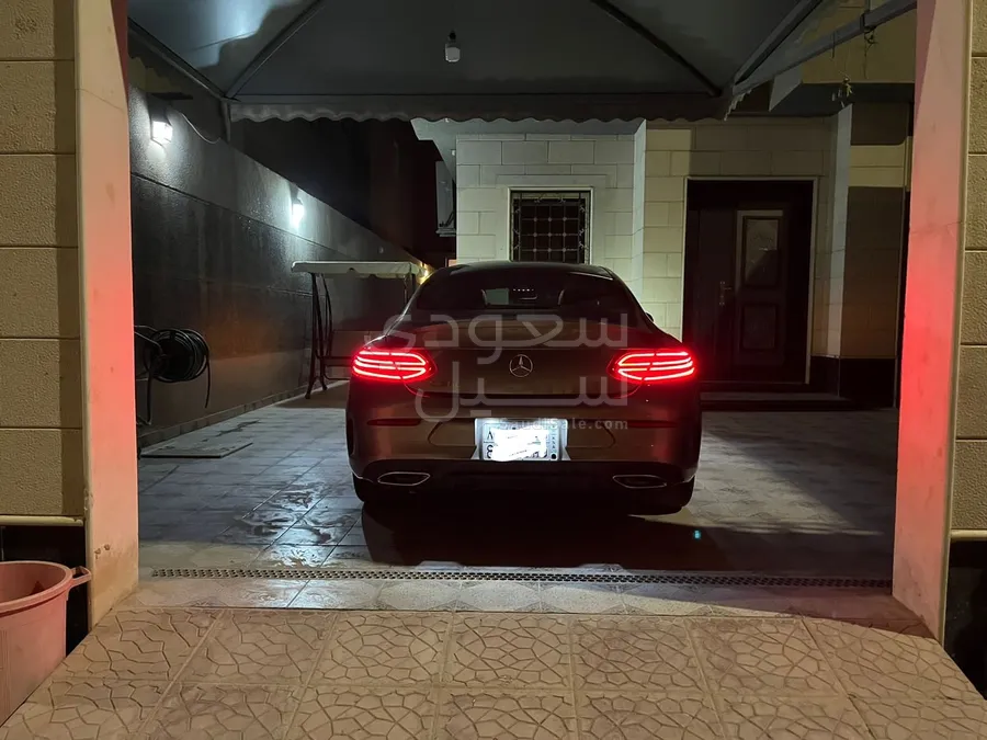 2019 Mercedes-Benz C 300