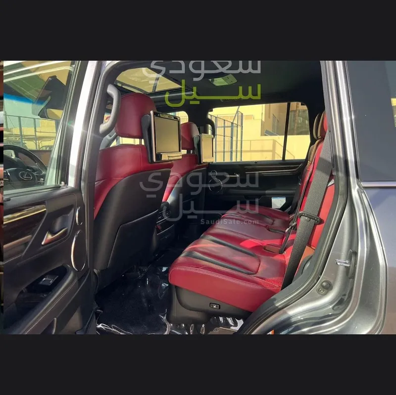 2019 لكزس إل إكس 570 اس