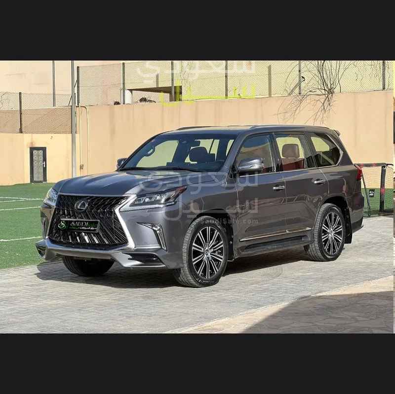 2019 لكزس إل إكس 570 اس