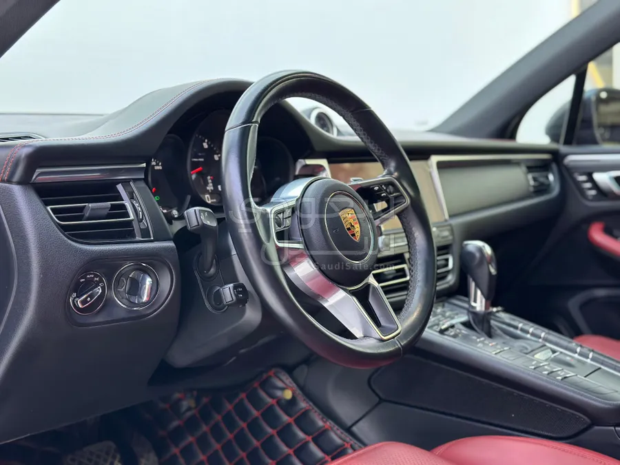 2020 Porsche Macan