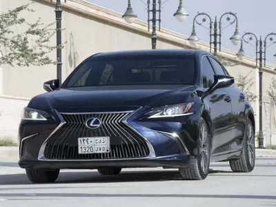 2021 لكزس إي إس 300 هايبرد