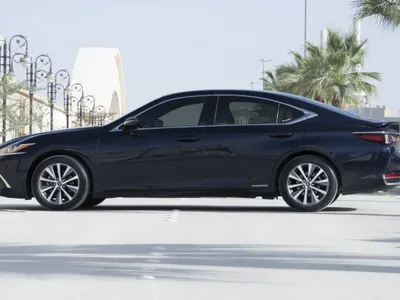 2021 لكزس إي إس 300 هايبرد