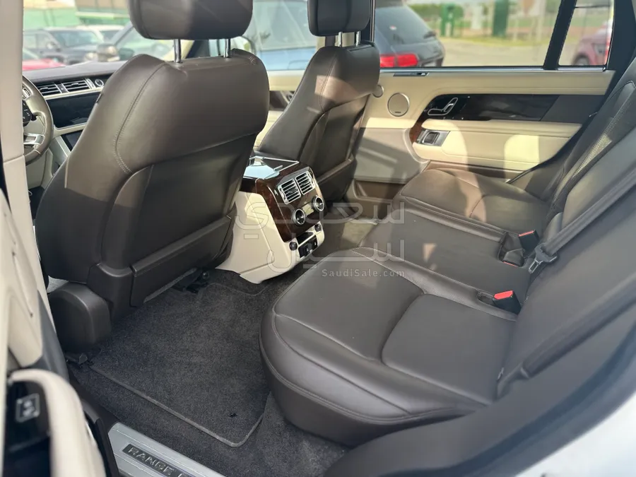 2020 Land Rover Range Rover Vogue