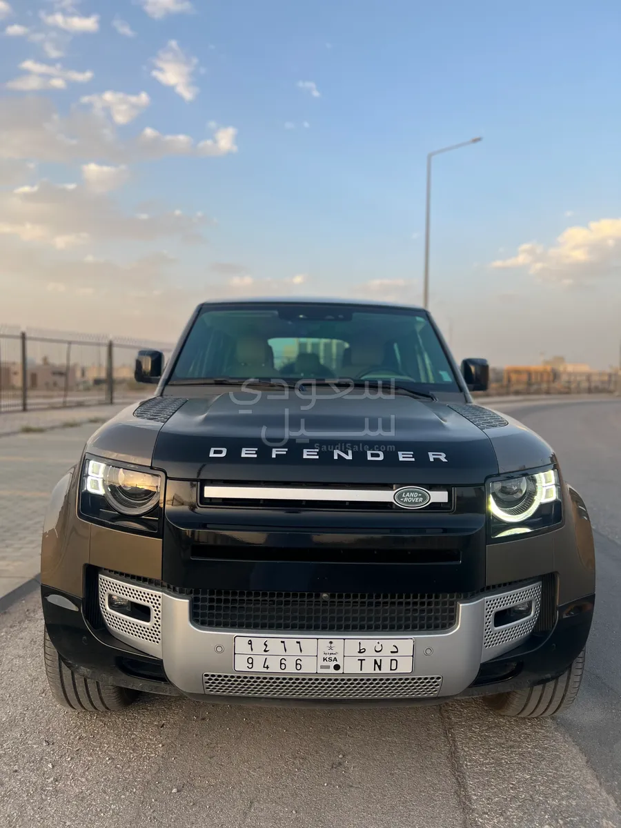 2020 لاند روفر ديفيندر 110